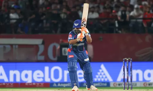 पंत का सबसे अच्छा खेल मैदान पर अपने शॉट खेलना है, लेकिन वह पीछे रन बनाने की कोशिश कर रहे हैं: संजय बांगर