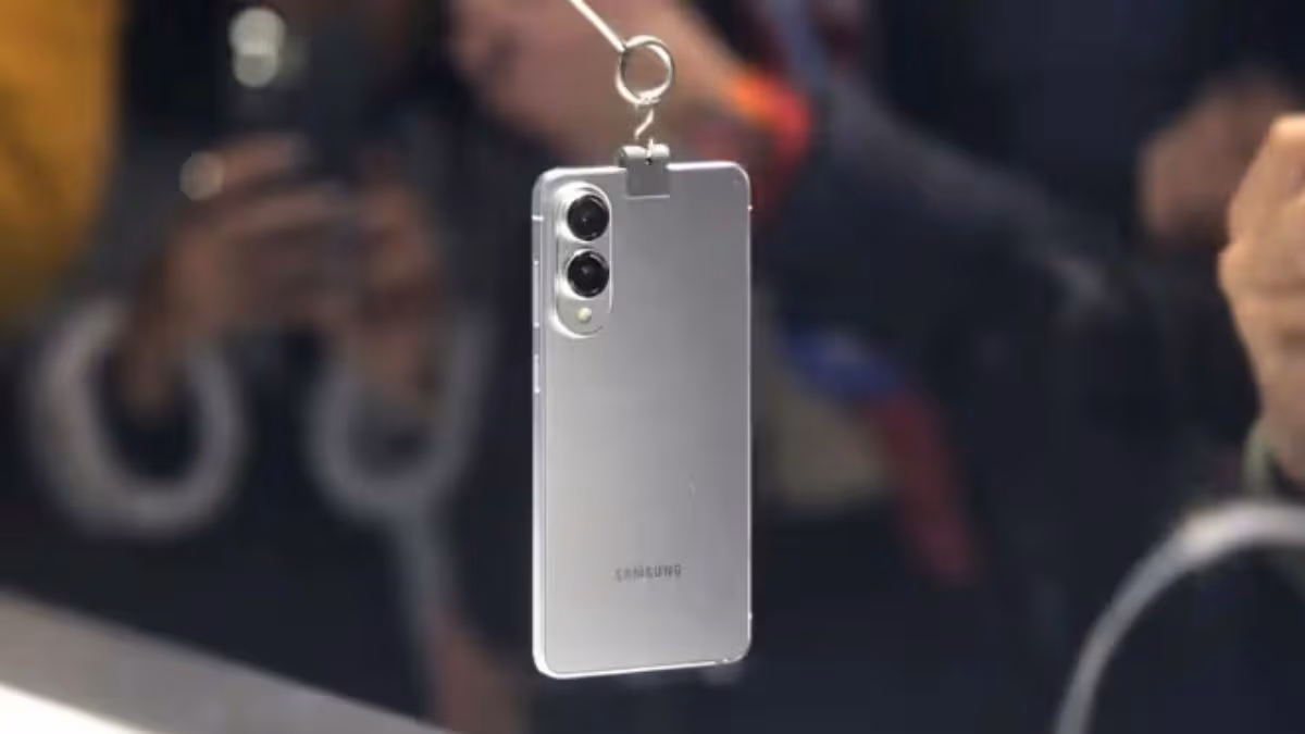 Galaxy S25 Edge का प्रोमो मैटिरियल लीक, 200MP कैमरा समेत मेन स्पेसिफिकेशंस कंफर्म