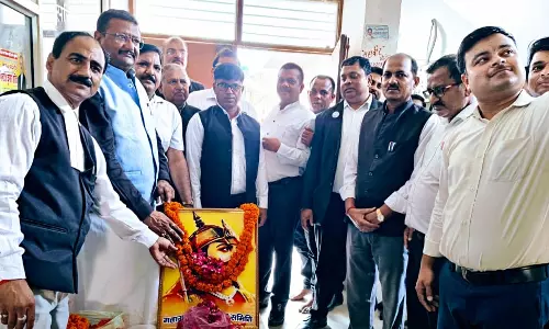 Bareilly: अधिवक्ताओं ने मनाया महाराणा प्रताप का जन्मदिन Bareilly: अधिवक्ताओं ने मनाया महाराणा प्रताप का जन्मदिन
