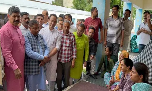 पाकिस्तान के साथ तनाव बढ़ने के बाद BJP ने की अहम बैठक पाकिस्तान के साथ तनाव बढ़ने के बाद BJP ने की अहम बैठक