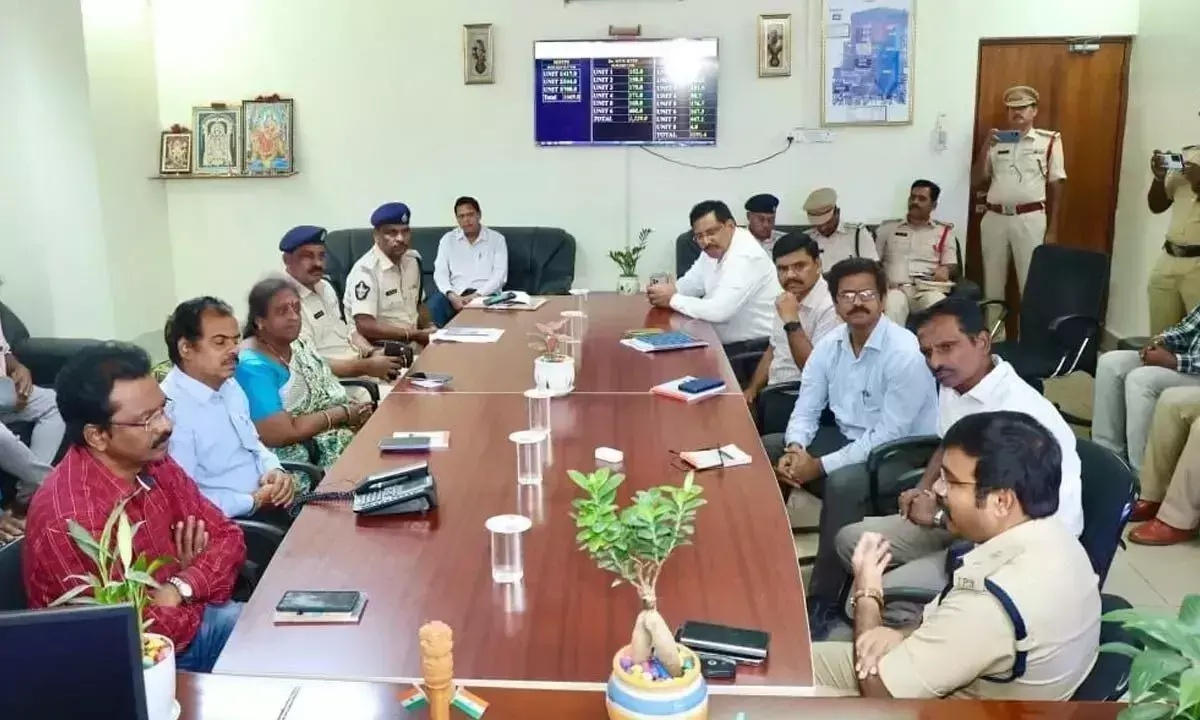 Andhra: एसपी ने तटीय क्षेत्र की सुरक्षा की समीक्षा की