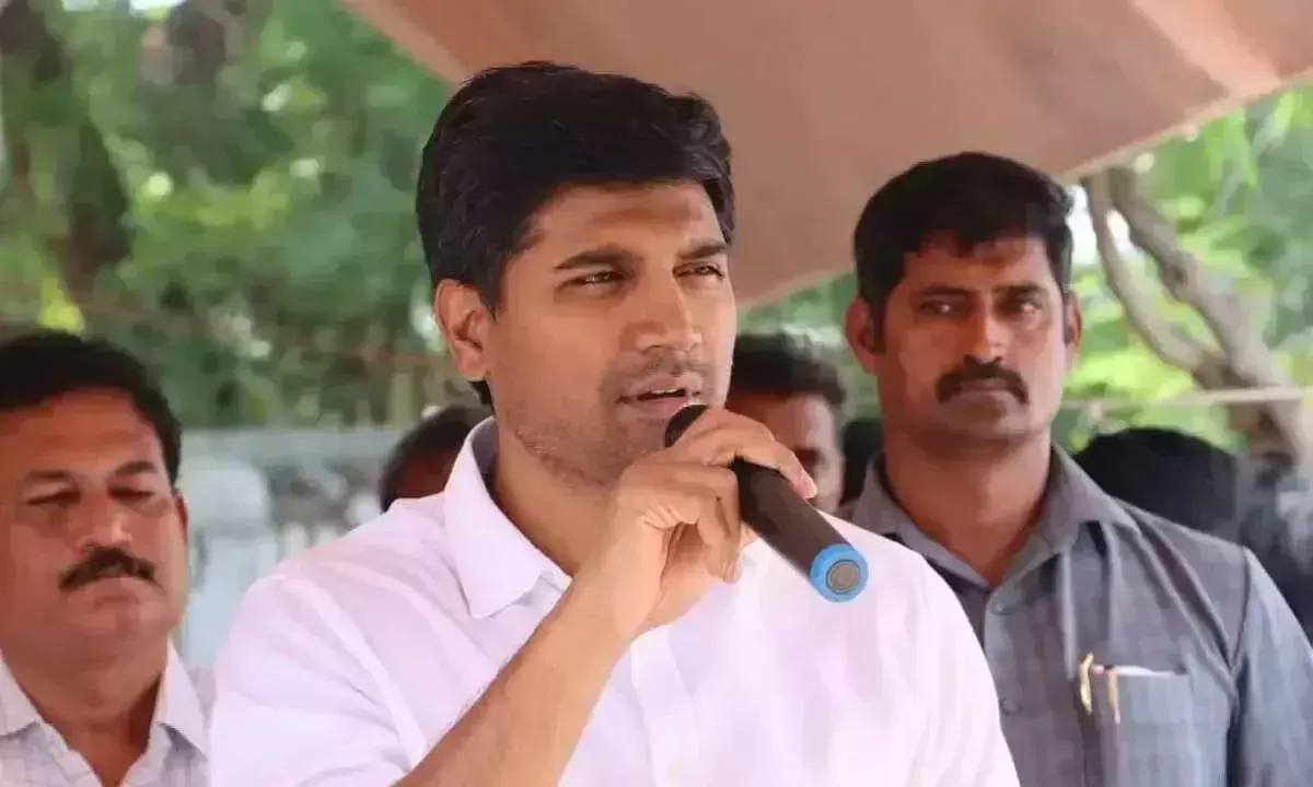 TDP MP लावु श्रीकृष्ण देवरायलु ने तेलुगु छात्रों की वापसी के लिए विशेष ट्रेनों की मांग की