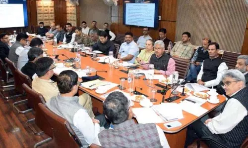 Jammu: मुख्य सचिव ने संजवी-2025 की तैयारियों का लिया जायजा Jammu: मुख्य सचिव ने संजवी-2025 की तैयारियों का लिया जायजा