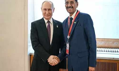 रक्षा राज्य मंत्री संजय सेठ ने Moscow में विजय दिवस समारोह में भाग लिया