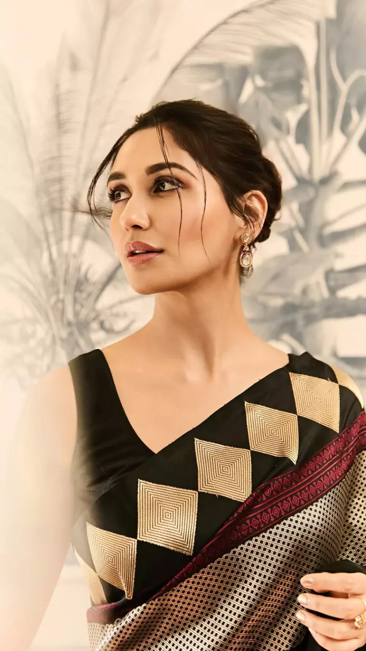शिफा गिलानी ने कराया ग्लैमर फोटोशूट