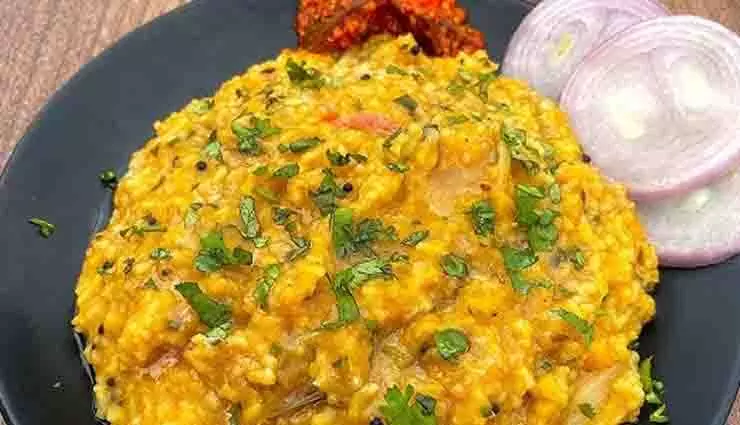 Rasam Rice: कुछ टेस्टी और चटपटा खाने का मन है तो फटाफट बनाएं ये डिश Rasam Rice: कुछ टेस्टी और चटपटा खाने का मन है तो फटाफट बनाएं ये डिश
