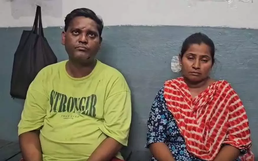 स्वीपर मोहल्ले में चाकूबाजी, महिला समेत 3 गिरफ्तार स्वीपर मोहल्ले में चाकूबाजी, महिला समेत 3 गिरफ्तार