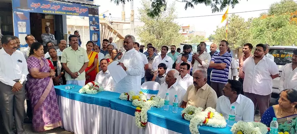 सीवरेज का काम पूरा होने के बाद कावेरी कनेक्शन: S.T. Somashekar सीवरेज का काम पूरा होने के बाद कावेरी कनेक्शन: S.T. Somashekar
