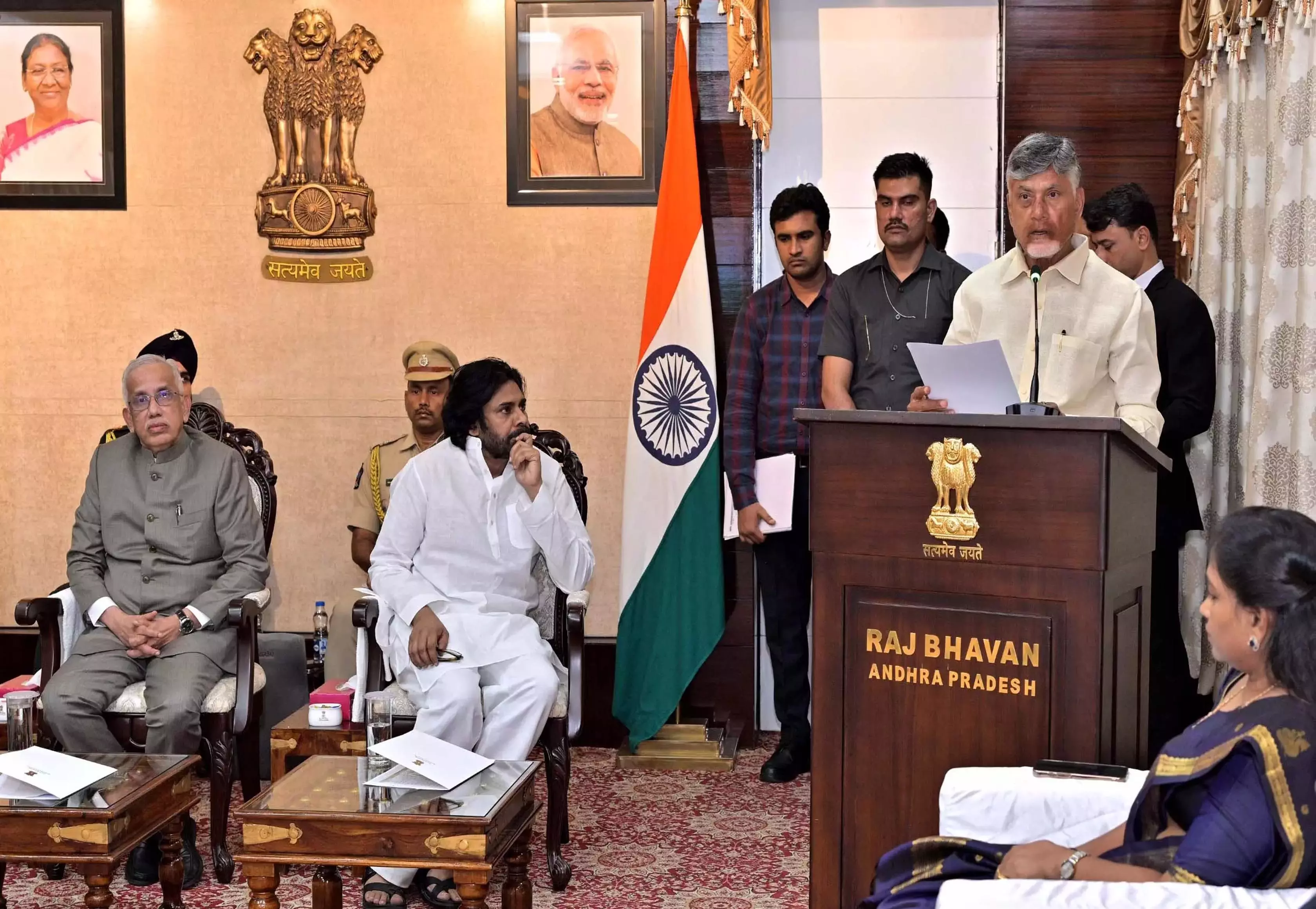 Naidu ने संघर्ष विराम का स्वागत किया, इसे सकारात्मक परिणाम बताया Naidu ने संघर्ष विराम का स्वागत किया, इसे सकारात्मक परिणाम बताया