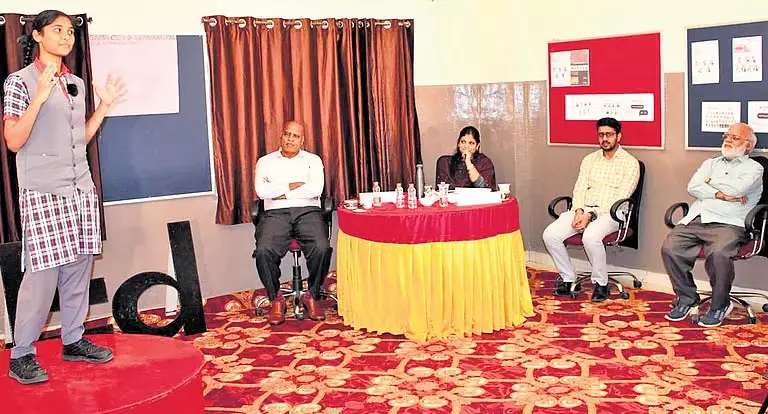 तेलंगाना के सरकारी स्कूल कैसे तैयार कर रहे हैं TEDx सितारे तेलंगाना के सरकारी स्कूल कैसे तैयार कर रहे हैं TEDx सितारे