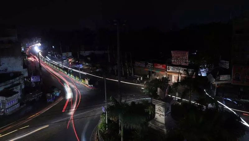 एहतियात के तौर पर Punjab के कई जिलों में फिर से ब्लैकआउट लागू एहतियात के तौर पर Punjab के कई जिलों में फिर से ब्लैकआउट लागू