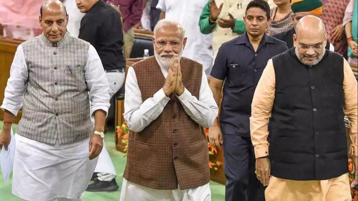 रावलपिंडी तक सुनी गई भारत की सेनाओं की धमक, आपरेशन सिंदूर पर रक्षा मंत्री राजनाथ सिंह का बड़ा बयान रावलपिंडी तक सुनी गई भारत की सेनाओं की धमक, आपरेशन सिंदूर पर रक्षा मंत्री राजनाथ सिंह का बड़ा बयान