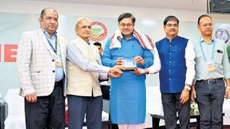 महिलाओं के खिलाफ अपराध से निपटने के लिए ओडिशा सरकार 5 फास्ट-ट्रैक कोर्ट स्थापित करेगी: Law Min महिलाओं के खिलाफ अपराध से निपटने के लिए ओडिशा सरकार 5 फास्ट-ट्रैक कोर्ट स्थापित करेगी: Law Min