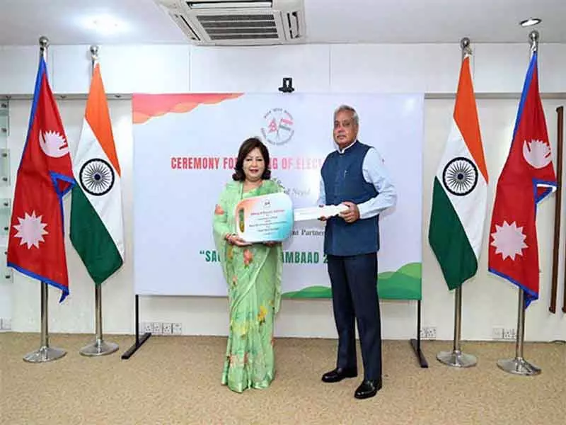 भारत ने नेपाल को 15 EV उपहार में दिए, सागरमाथा संवाद आयोजन में मदद भारत ने नेपाल को 15 EV उपहार में दिए, सागरमाथा संवाद आयोजन में मदद