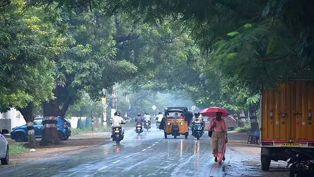 Tamil Nadu : आज और कल मध्यम बारिश की संभावना Tamil Nadu : आज और कल मध्यम बारिश की संभावना
