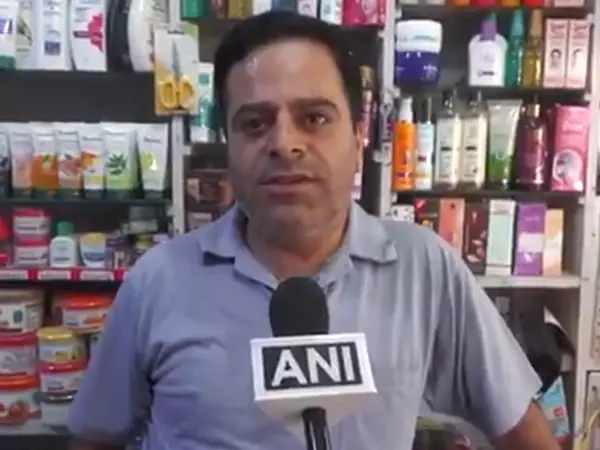 युद्ध से केवल नुकसान होता है: Poonch के स्थानीय लोगों ने शत्रुता समाप्त करने का किया आग्रह युद्ध से केवल नुकसान होता है: Poonch के स्थानीय लोगों ने शत्रुता समाप्त करने का किया आग्रह