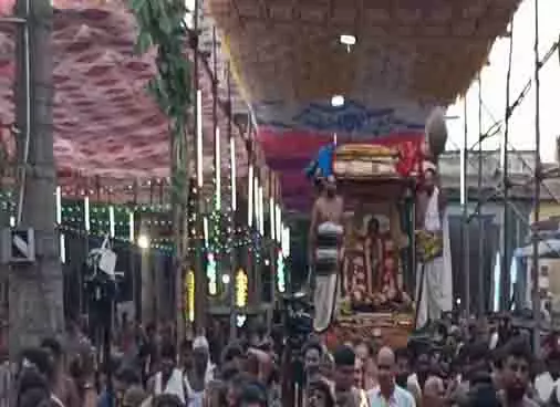वैकासी ब्रह्मोत्सवम वरदराजा पेरुमल मंदिर में हुआ शुरू वैकासी ब्रह्मोत्सवम वरदराजा पेरुमल मंदिर में हुआ शुरू