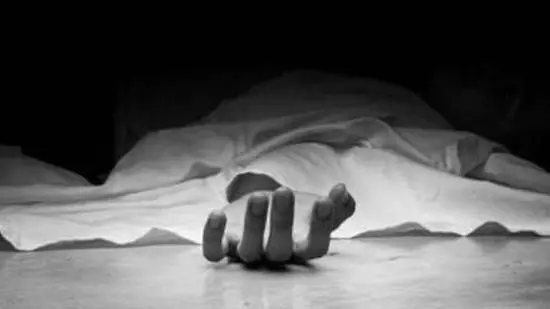 Bengaluru: टहनी गिरने से किशोर की दर्दनाक मौत Bengaluru: टहनी गिरने से किशोर की दर्दनाक मौत