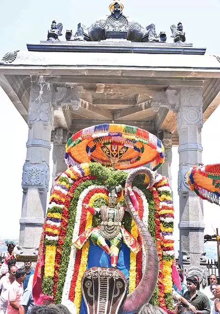 Telangana : भगवान नरसिम्हा का कालिया मर्दन के रूप में प्राकट्य Telangana : भगवान नरसिम्हा का कालिया मर्दन के रूप में प्राकट्य