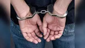 Sambhal में फाइनेंस से जुड़ा फर्जीवाड़ा, ट्रैक्टर लेकर 4 आरोपी गिरफ्तार Sambhal में फाइनेंस से जुड़ा फर्जीवाड़ा, ट्रैक्टर लेकर 4 आरोपी गिरफ्तार