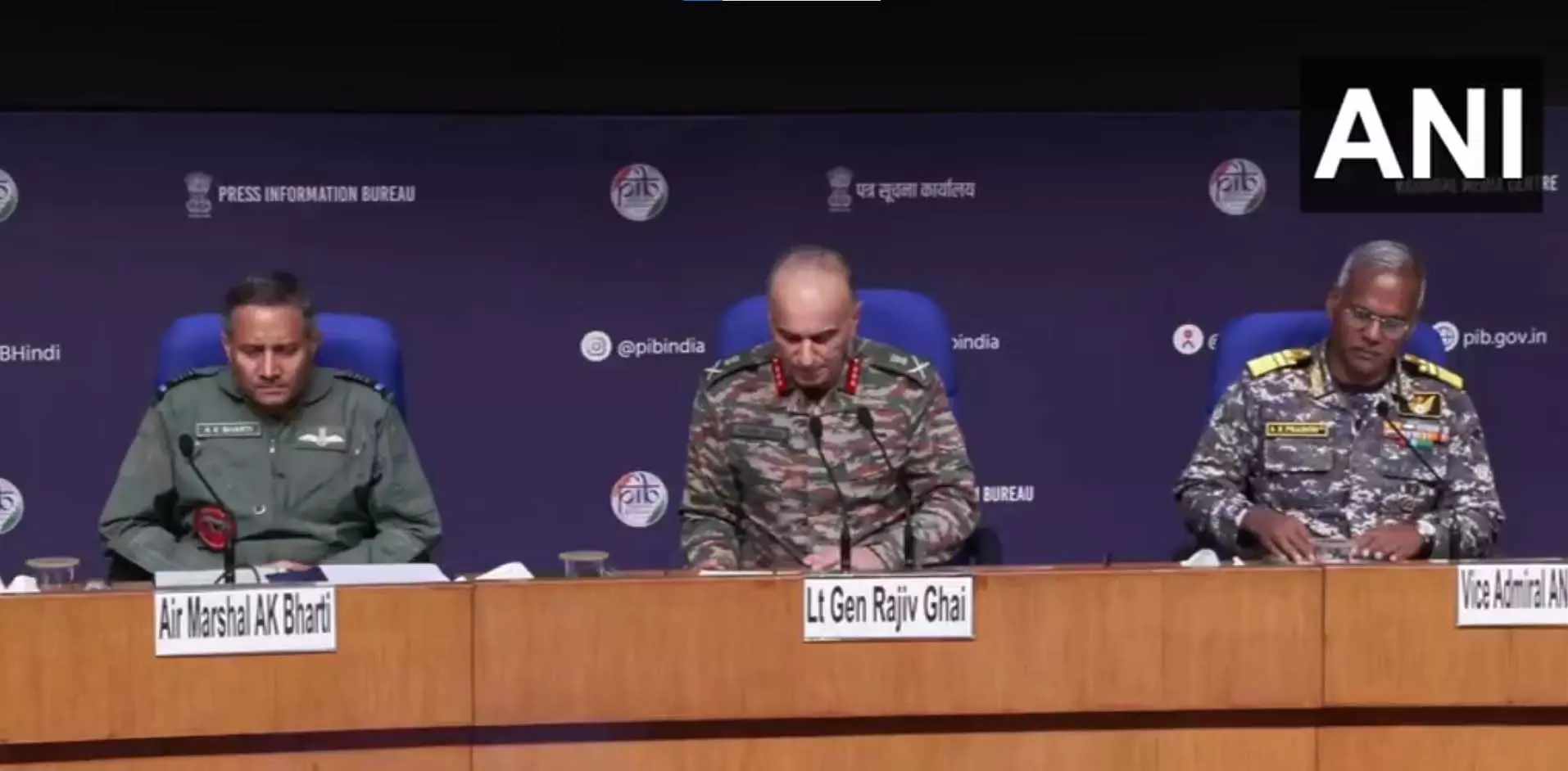 देर रात पाकिस्तान ने सीजफायर तोड़ा तो तगड़ा जवाब मिलेगा: DGMO देर रात पाकिस्तान ने सीजफायर तोड़ा तो तगड़ा जवाब मिलेगा: DGMO
