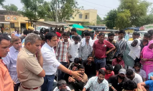 Jaipur: जिला कलेक्टर डॉ. जितेन्द्र कुमार सोनी के निर्देश पर फील्ड में उतरे अधिकारी