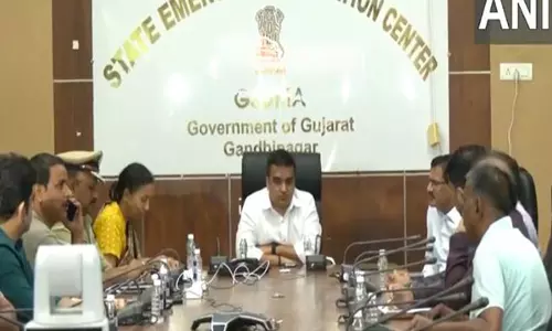 Gujarat के गृह मंत्री हर्ष संघवी ने राज्य आपातकालीन परिचालन केंद्र में बैठक की Gujarat के गृह मंत्री हर्ष संघवी ने राज्य आपातकालीन परिचालन केंद्र में बैठक की