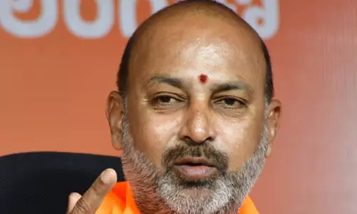 जम्मू-कश्मीर से 23 तेलंगाना छात्रों को निकाला जाएगा: Minister Bandi जम्मू-कश्मीर से 23 तेलंगाना छात्रों को निकाला जाएगा: Minister Bandi