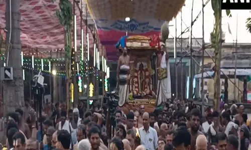Tamil Nadu: वरदराजा पेरुमल मंदिर में वैकासी ब्रह्मोत्सव शुरू हुआ
