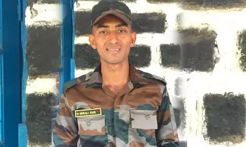 AP: गोदावरी जिले ने मुरली नाइक को श्रद्धांजलि दी
