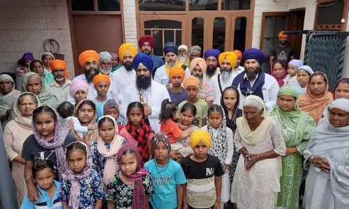Akal Takht के कार्यवाहक जत्थेदार ज्ञानी गर्गज ने पंजाब के सीमावर्ती गांवों का दौरा किया Akal Takht के कार्यवाहक जत्थेदार ज्ञानी गर्गज ने पंजाब के सीमावर्ती गांवों का दौरा किया