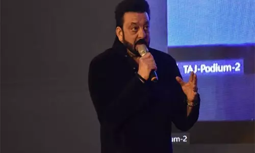 Sanjay Dutt ने भारत-पाक तनाव के बीच भारतीय सशस्त्र बलों की सराहना की Sanjay Dutt ने भारत-पाक तनाव के बीच भारतीय सशस्त्र बलों की सराहना की