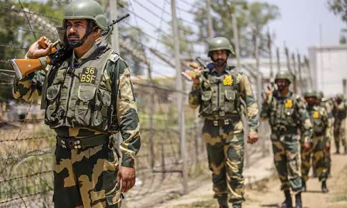 BSF, पंजाब पुलिस ने अमृतसर सीमा पर हथियार और विस्फोटक जब्त किए