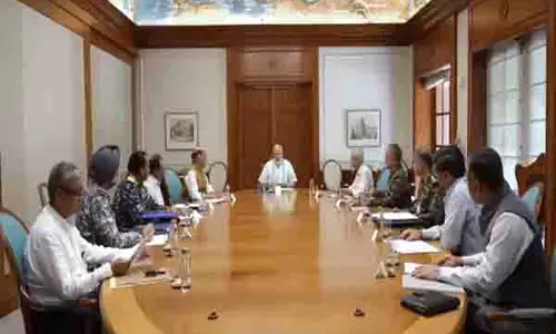 PM Modi ने राजनाथ सिंह, जयशंकर के साथ उच्च स्तरीय बैठक की अध्यक्षता की, सीडीएस और तीनों सेनाओं के प्रमुख मौजूद रहे