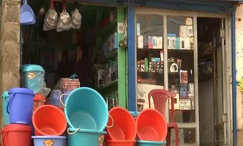 J-K: कुपवाड़ा में दुकानें खुलने से जनजीवन सामान्य हो रहे