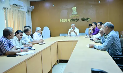 Jaipur: केंद्रीय मंत्री ने आपातकालीन चिकित्सा तैयारियों को लेकर उच्च स्तरीय बैठक