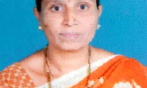 Gajendragarh : आवारा कुत्तों के हमले से महिला की मौत Gajendragarh : आवारा कुत्तों के हमले से महिला की मौत