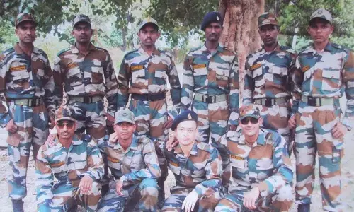 Siddipet के इस गांव में करीब 100 युवा भारतीय सशस्त्र बलों में सेवारत Siddipet के इस गांव में करीब 100 युवा भारतीय सशस्त्र बलों में सेवारत