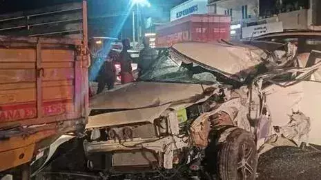 Kerala: एट्टूमनूर दुर्घटना में एक व्यक्ति की मौत, दो गंभीर रूप से घायल Kerala: एट्टूमनूर दुर्घटना में एक व्यक्ति की मौत, दो गंभीर रूप से घायल