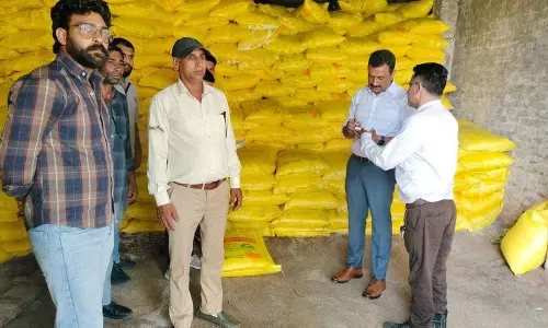Yamunanagar में अवैध गोदाम से सब्सिडी वाले यूरिया के 2,461 बैग जब्त