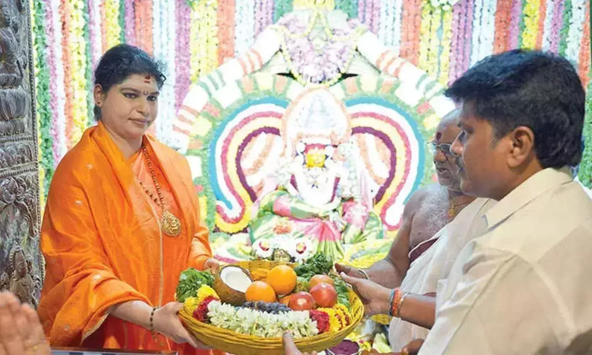 Andhra: हीरे से जड़ित तिलकम देवी गंगम्मा को दान किया गया