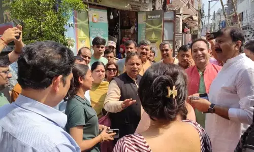 भाजपा नेताओं ने Jammu में गोलाबारी प्रभावित इलाकों और अस्पताल का दौरा किया