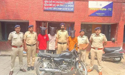 Chandigarh: छीनाझपटी के मामले में तीन गिरफ्तार