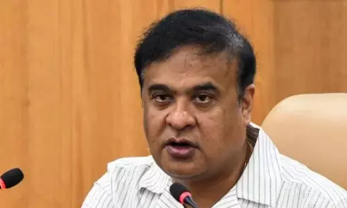 CM हिमंत बिस्वा सरमा ने लोगों से फर्जी खबरों को खारिज करने का आग्रह किया CM हिमंत बिस्वा सरमा ने लोगों से फर्जी खबरों को खारिज करने का आग्रह किया