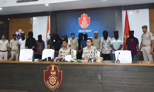 Bhubaneswar में बार बाउंसर पर हमला और गोलीबारी के आरोप में 11 गिरफ्तार Bhubaneswar में बार बाउंसर पर हमला और गोलीबारी के आरोप में 11 गिरफ्तार
