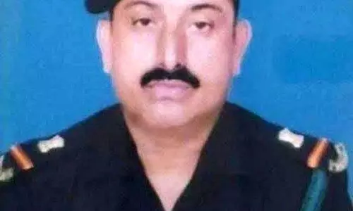पाकिस्तानी गोलाबारी में Shahpur के सूबेदार मेजर शहीद पाकिस्तानी गोलाबारी में Shahpur के सूबेदार मेजर शहीद