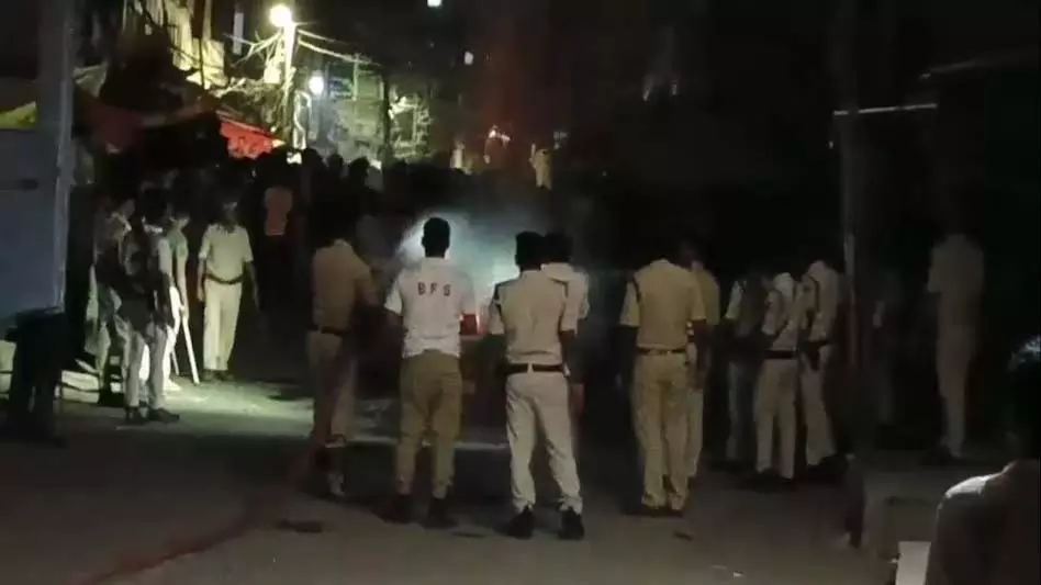 पिटाई से मौत, इलाके में तनाव का माहौल पिटाई से मौत, इलाके में तनाव का माहौल