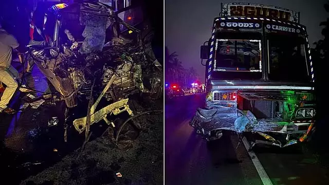 चित्रदुर्ग: इनोवा और लॉरी में टक्कर, तीन की मौके पर ही मौत, कार पूरी तरह क्षतिग्रस्त चित्रदुर्ग: इनोवा और लॉरी में टक्कर, तीन की मौके पर ही मौत, कार पूरी तरह क्षतिग्रस्त