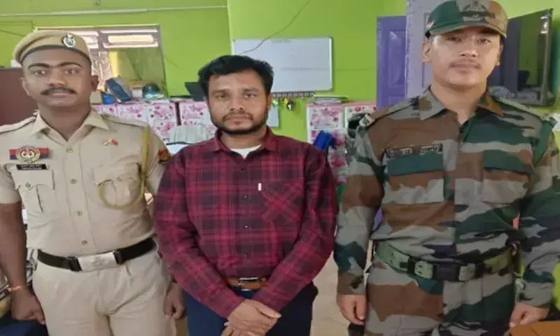 Tripura में सोशल मीडिया पर आपत्तिजनक पोस्ट डालने पर दो युवक गिरफ्तार Tripura में सोशल मीडिया पर आपत्तिजनक पोस्ट डालने पर दो युवक गिरफ्तार