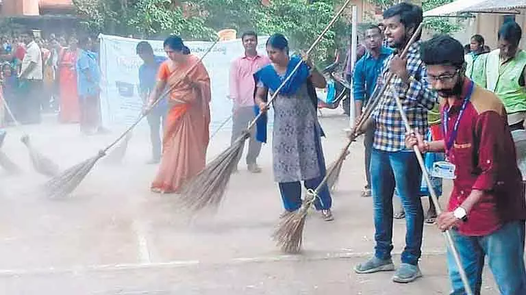 सरकार ने सहकारी समितियों को स्वच्छता अभियान चलाने का निर्देश दिया सरकार ने सहकारी समितियों को स्वच्छता अभियान चलाने का निर्देश दिया